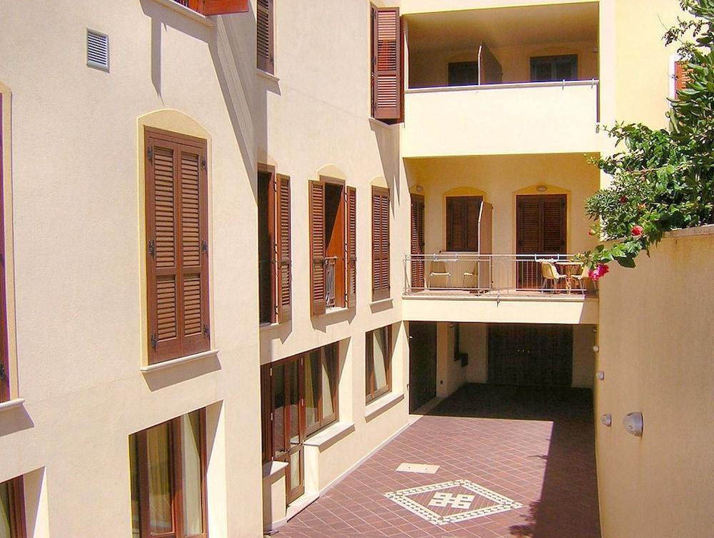 Helios Hotel سان فيتو لو كابو المظهر الخارجي الصورة