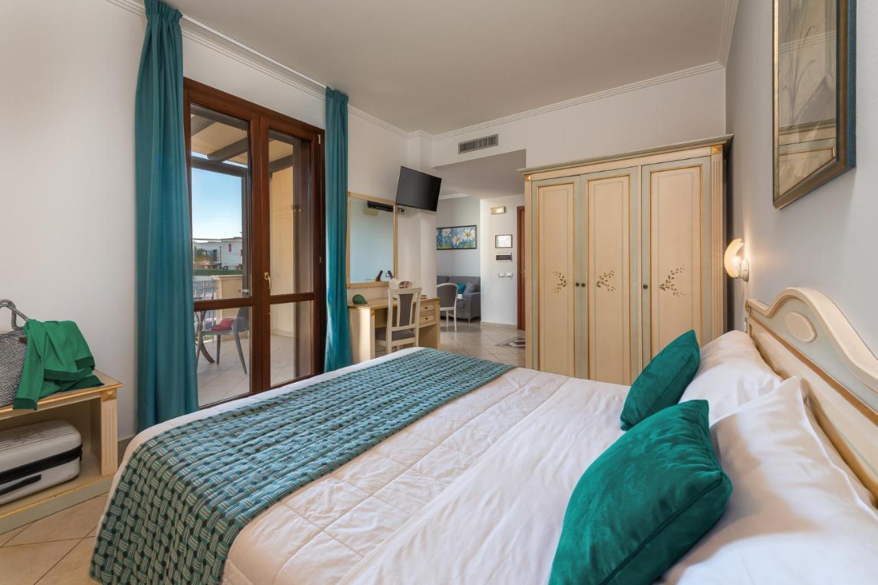 Helios Hotel سان فيتو لو كابو المظهر الخارجي الصورة