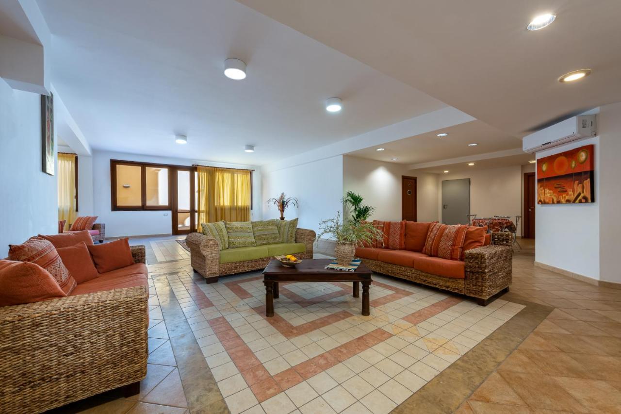 Helios Hotel سان فيتو لو كابو المظهر الخارجي الصورة