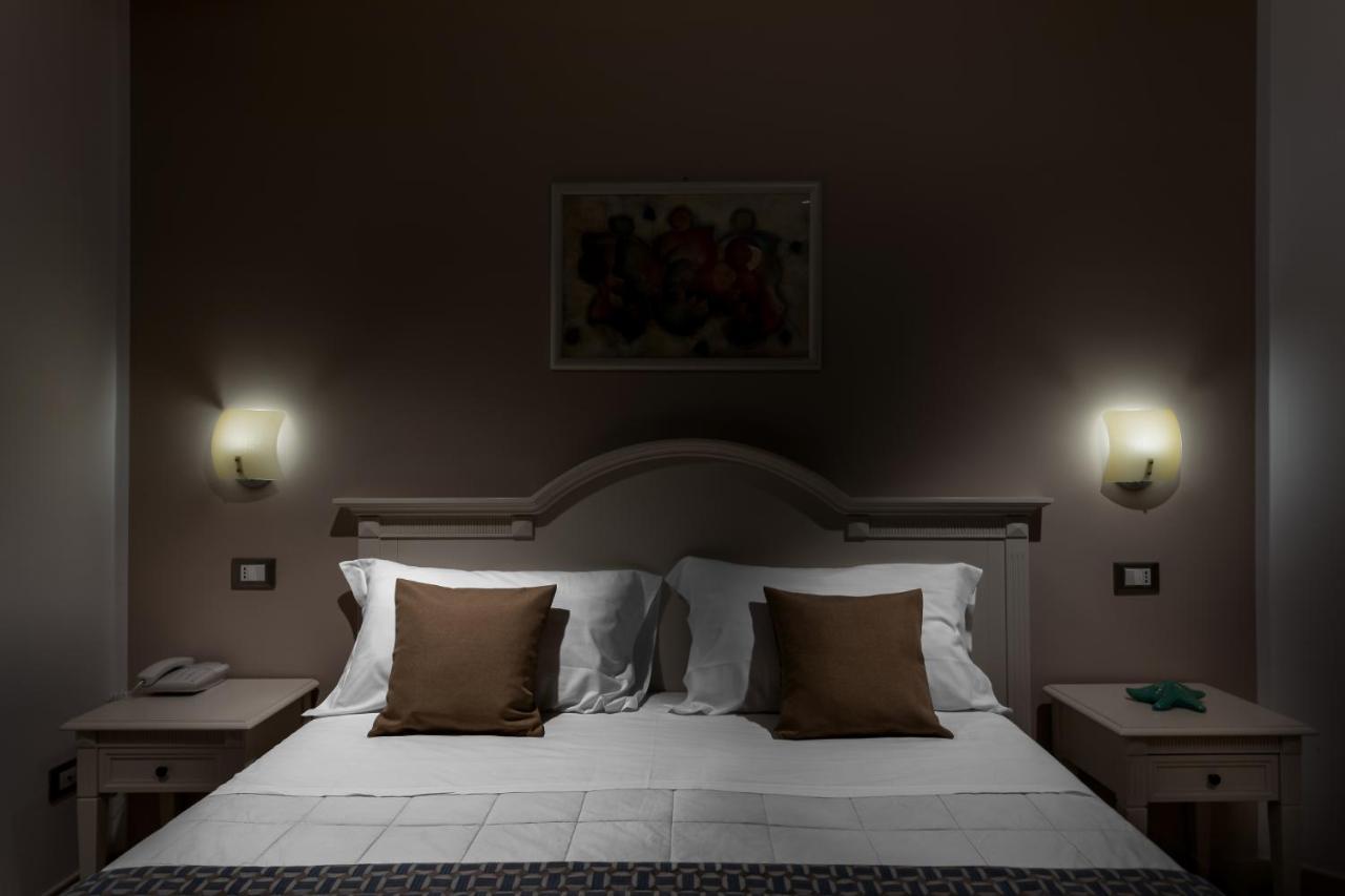 Helios Hotel سان فيتو لو كابو المظهر الخارجي الصورة