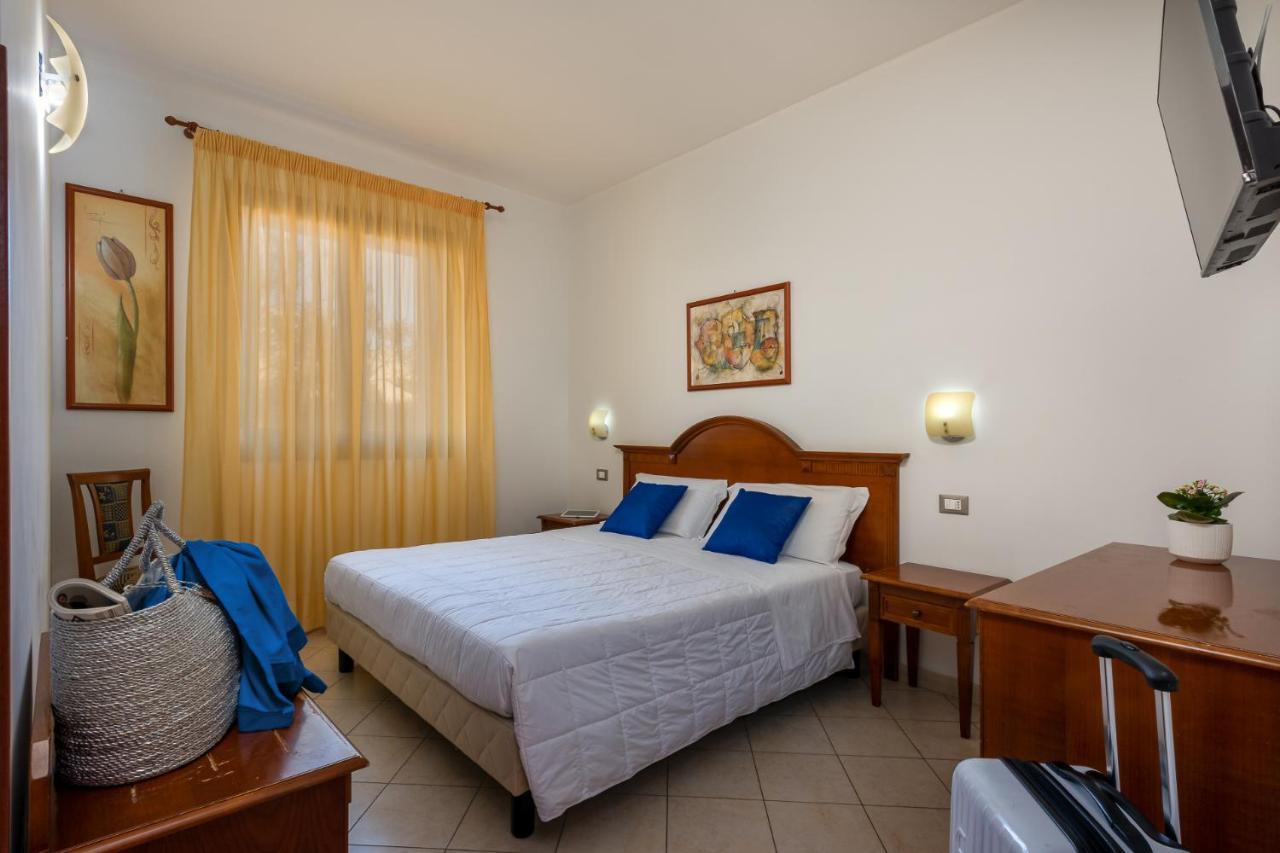 Helios Hotel سان فيتو لو كابو المظهر الخارجي الصورة