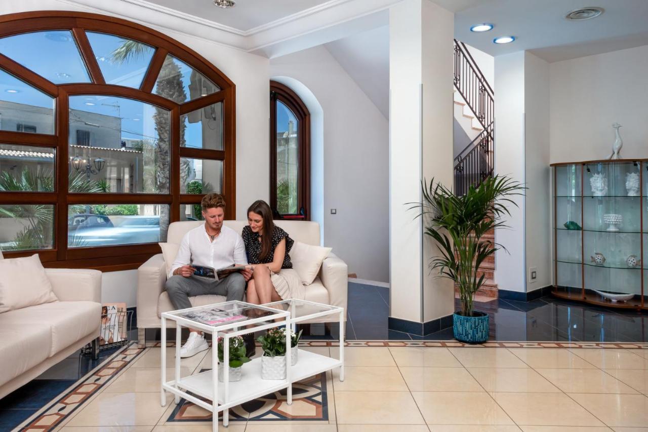 Helios Hotel سان فيتو لو كابو المظهر الخارجي الصورة